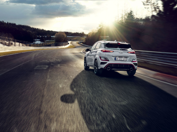Funkce kontroly rozjezdu u nového vozu Hyundai KONA N. 